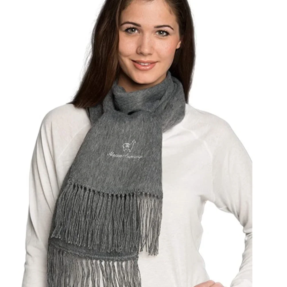 Camargo Peruvian Alpaca Blend Gray Scarf EUC